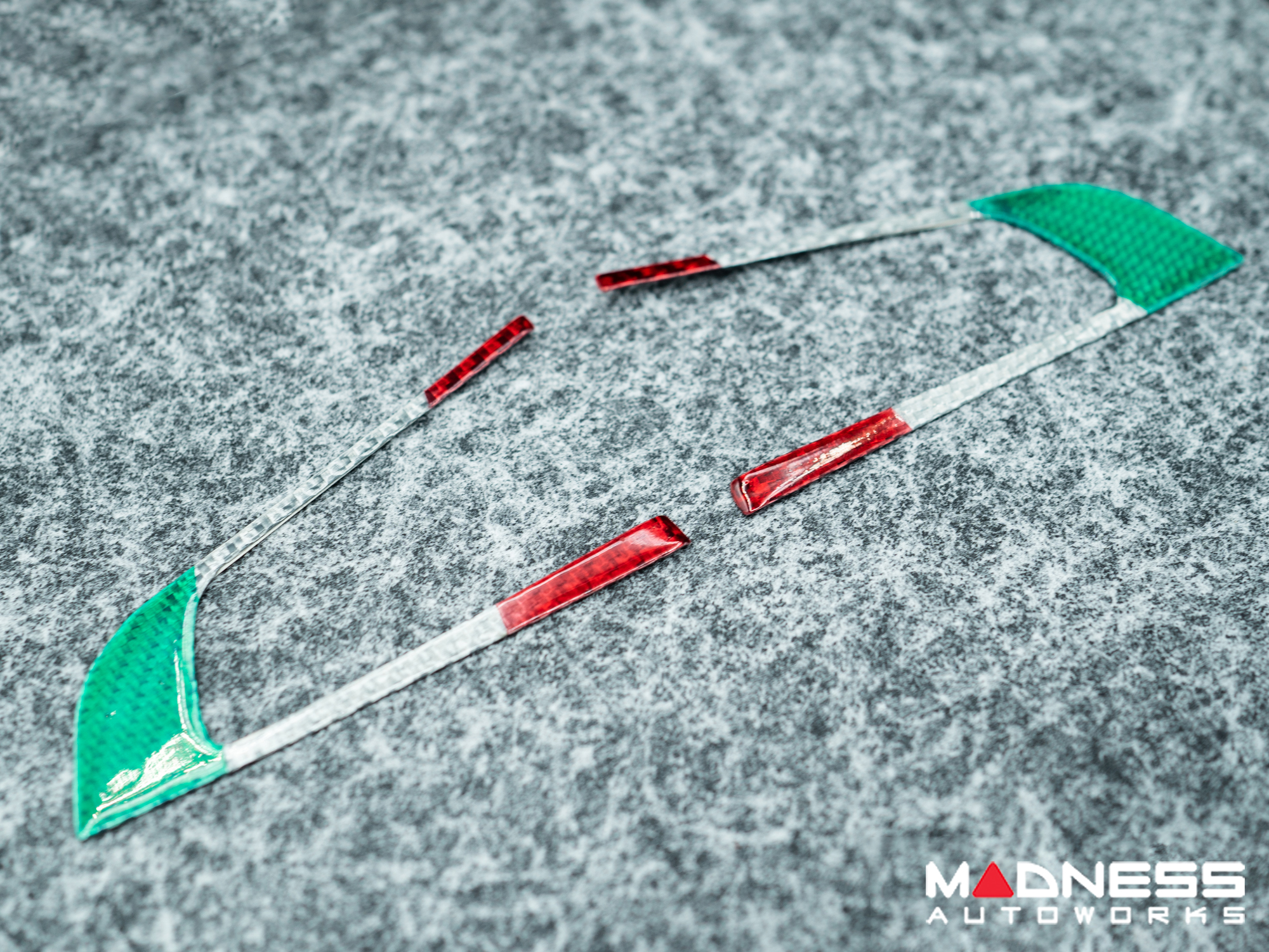 Alfa Romeo Giulia Steering Wheel Trim - Italian Theme - Std Model - Control Trim - Carbon Fiber - Pre '20 models - Feroce Carbon